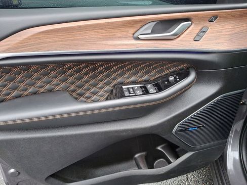 Used 2024 Jeep Grand Cherokee L Summit w/ Advanced Protech Group IV image 14