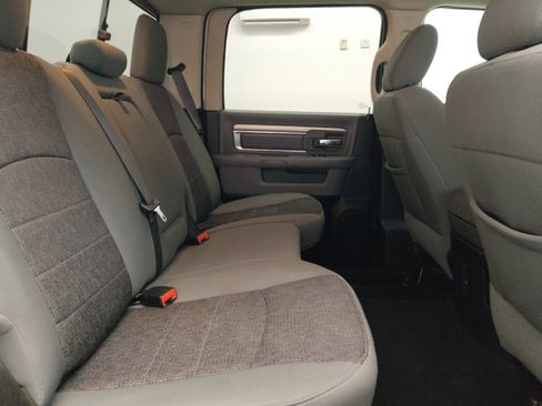 Used 2020 RAM 1500 Classic SLT image 19