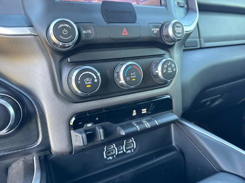 Used 2021 RAM 1500 Big Horn AWD/4WD image 24