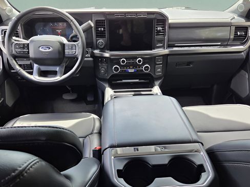 Used 2024 Ford F250 Lariat w/ Lariat Ultimate Package AWD/4WD image 12