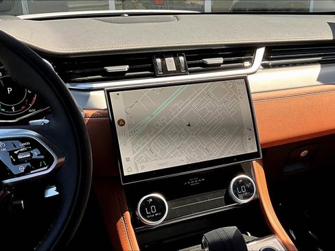 New 2026 Jaguar F-PACE R-Dynamic S image 7