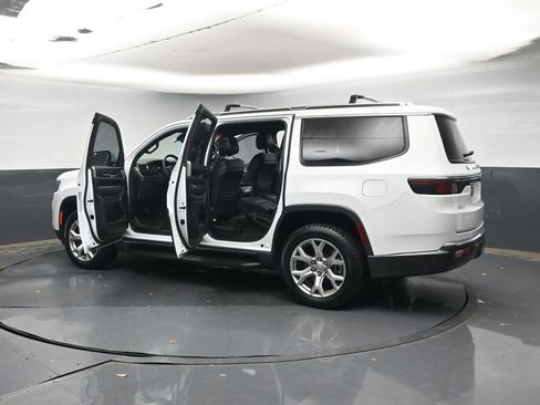 Used 2022 Jeep Wagoneer Series I w/ Premium Group I RWD image 45