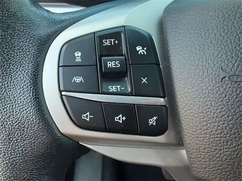 Used 2022 Ford Explorer XLT w/ Equipment Group 202A image 30