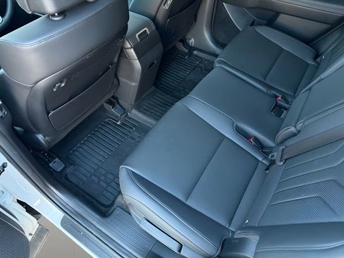 Used 2025 Hyundai Santa Fe XRT image 18