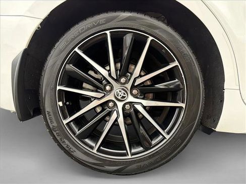 Used 2024 Toyota Camry SE w/ Cold Weather Package image 8