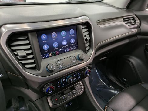 Used 2022 GMC Acadia AT4 w/ Technology Package image 11