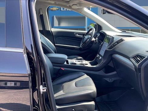 Used 2022 Ford Edge Titanium w/ Equipment Group 301A AWD/4WD image 30