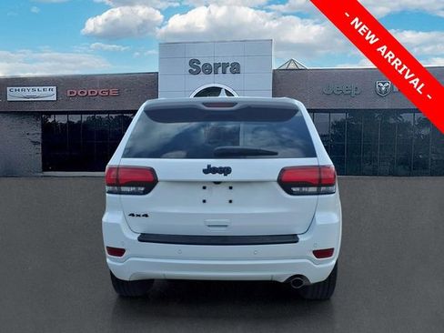 Used 2021 Jeep Grand Cherokee Laredo X image 5