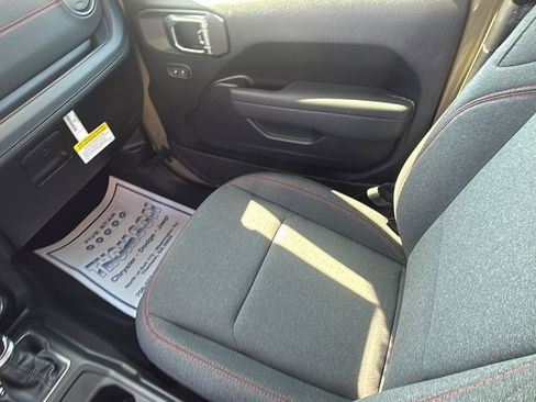 New 2026 Jeep Gladiator Rubicon image 13