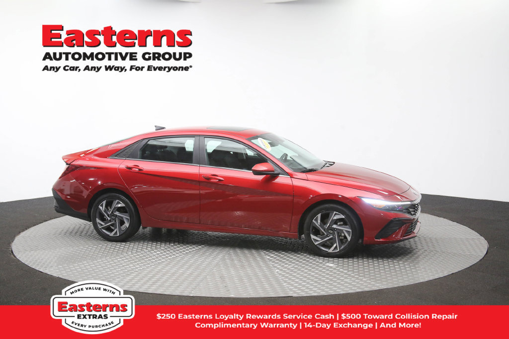 Used 2025 Hyundai Elantra SEL FWD image 49