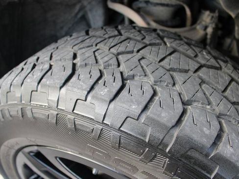 Used 2022 Chevrolet Silverado 1500 LT Trail Boss w/ LT Trail Boss Premium Package image 11