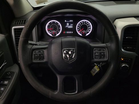 Used 2019 RAM 1500 Classic SLT image 22