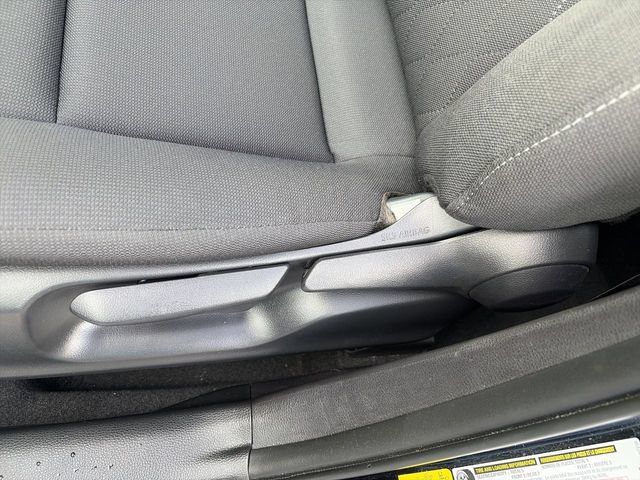 Used 2025 Toyota Corolla LE FWD image 12