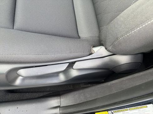 Used 2025 Toyota Corolla LE FWD image 12