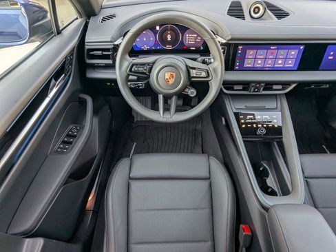 New 2025 Porsche Macan 4 Electric AWD/4WD image 15
