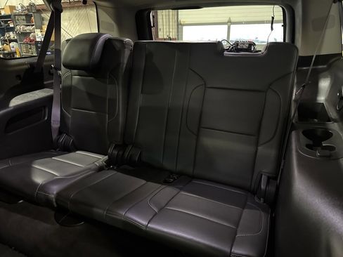 Used 2015 Chevrolet Suburban LTZ image 35