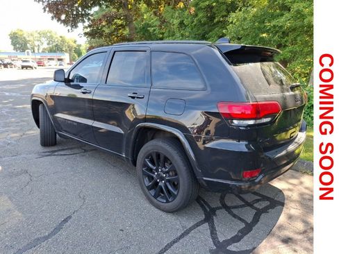 Used 2019 Jeep Grand Cherokee Altitude AWD/4WD image 8