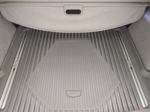 Certified 2024 Cadillac XT5 Premium Luxury w/ LPO, Floor Liner Package AWD/4WD image 25