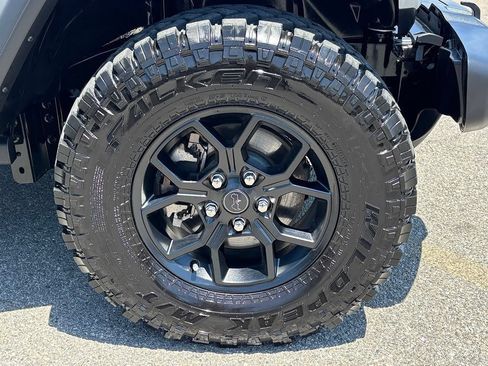 Used 2024 Jeep Wrangler Unlimited Sport AWD/4WD image 29