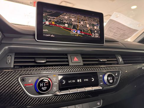 Used 2018 Audi RS 5 w/ Dynamic Package image 32