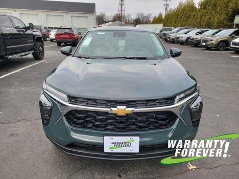 New 2026 Chevrolet Trax LS w/ LS Convenience Package image 2