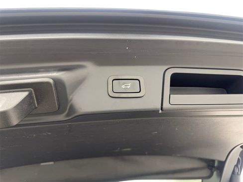 Used 2022 Land Rover Range Rover Velar R-Dynamic S image 84