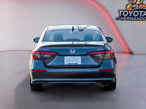 Used 2024 Honda Civic Sport image 6