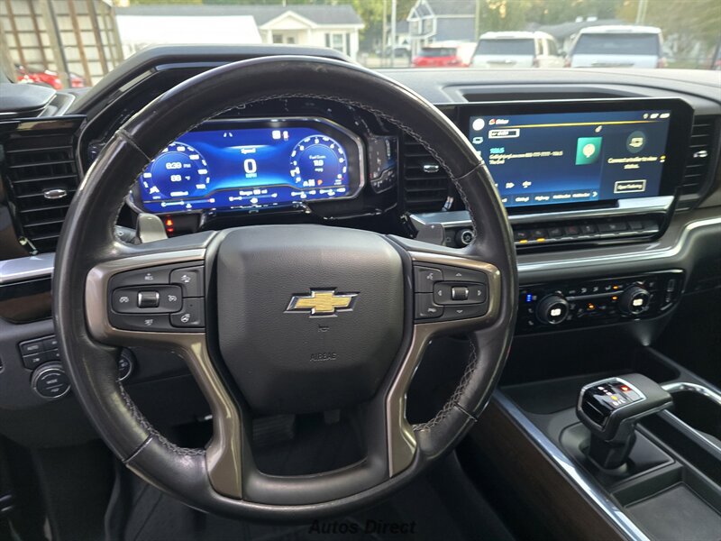 Used 2022 Chevrolet Silverado 1500 High Country w/ High Country Premium Package AWD/4WD image 36