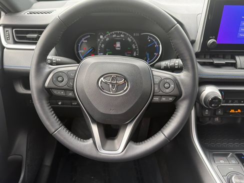 Used 2023 Toyota RAV4 SE w/ Convenience Package AWD/4WD image 18