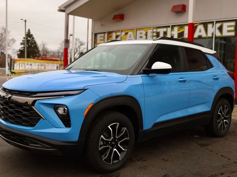 Used 2024 Chevrolet TrailBlazer ACTIV w/ Convenience Package image 1