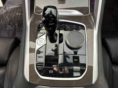 Used 2022 BMW X6 xDrive40i w/ Climate Comfort Package image 18