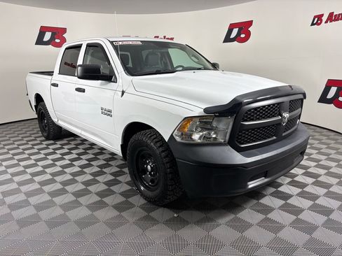 Used 2015 RAM 1500 Tradesman RWD image 10