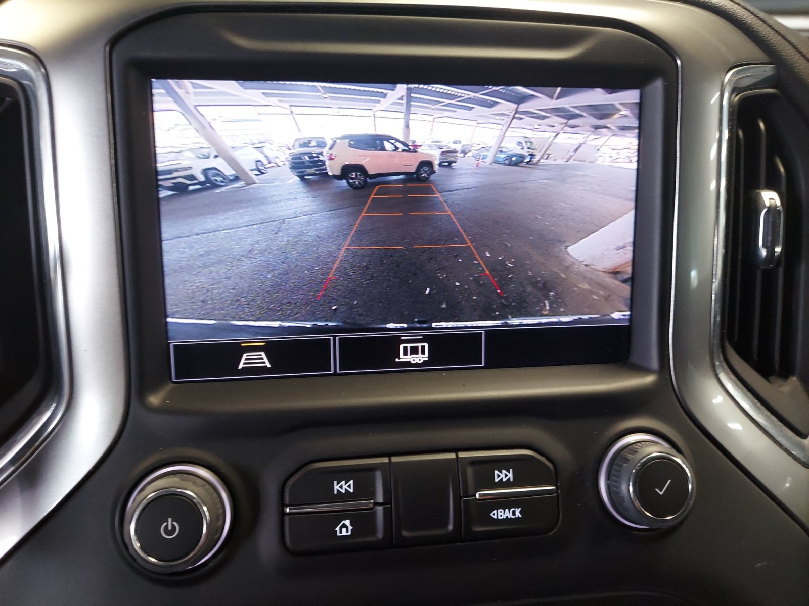 Used 2022 Chevrolet Silverado 1500 LT w/ Texas Edition Plus RWD image 14