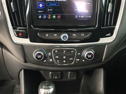 Used 2020 Chevrolet Traverse LT image 20