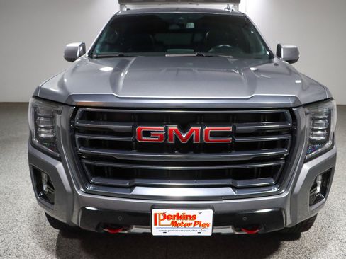 Used 2022 GMC Yukon AT4 AWD/4WD image 4