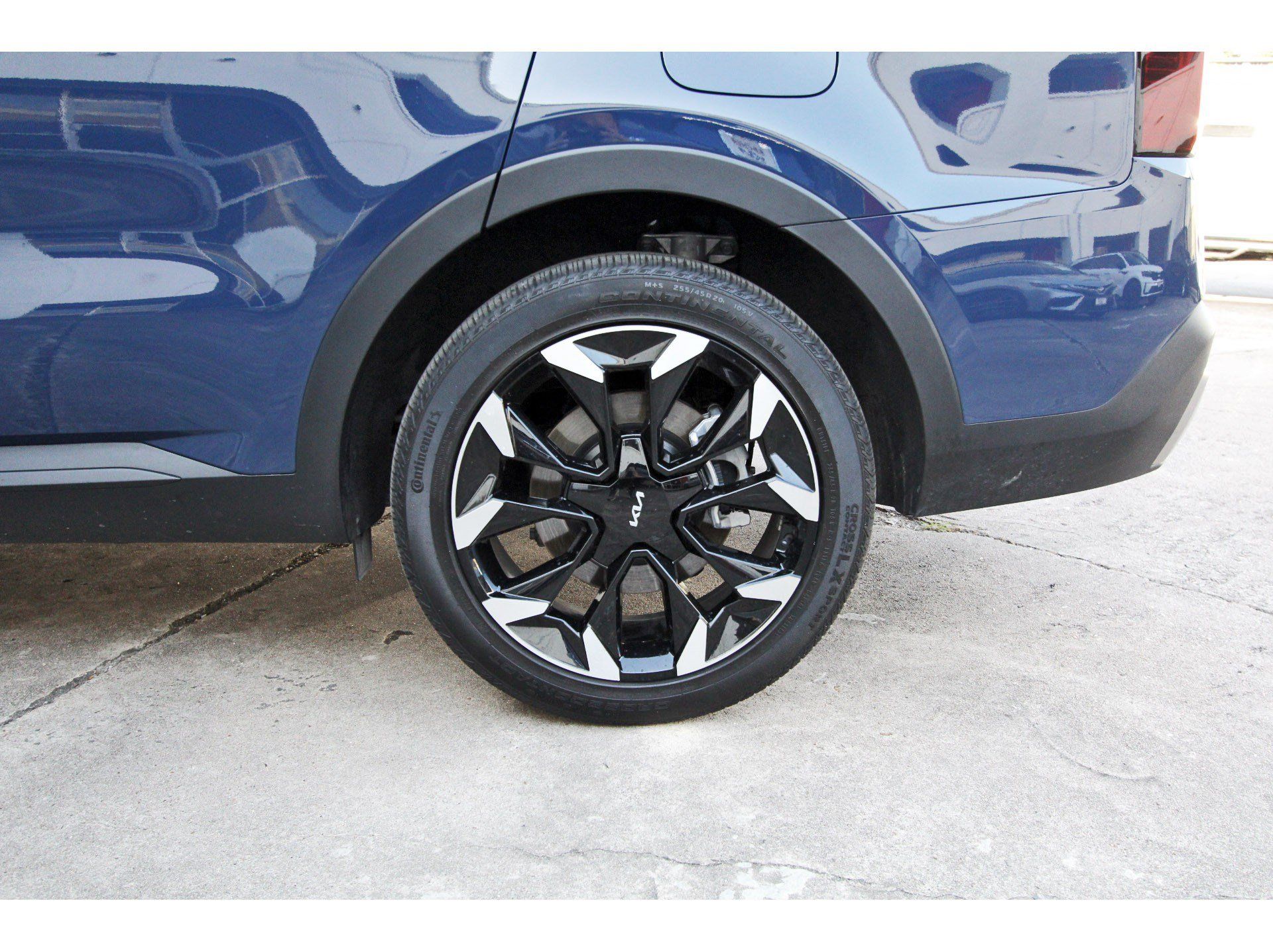 Certified 2026 Kia Sorento EX FWD image 33