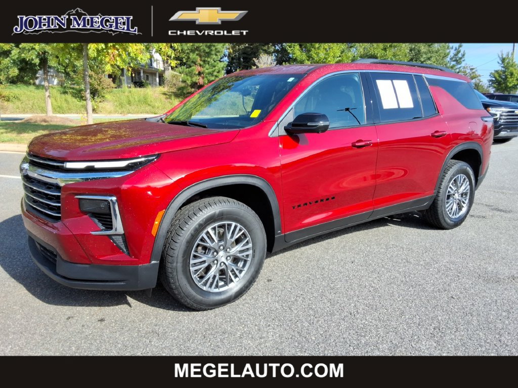 Certified 2026 Chevrolet Traverse LT w/ Driver Confidence Package FWD image 1
