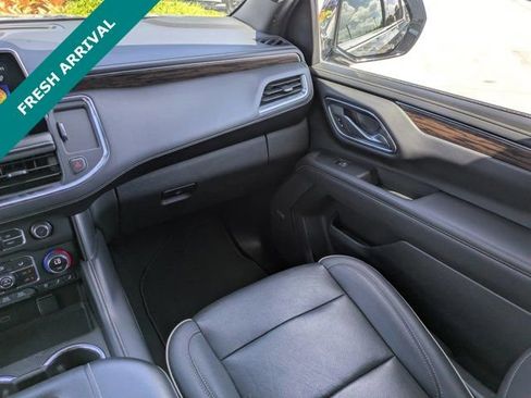 Used 2023 Chevrolet Suburban Premier AWD/4WD image 16