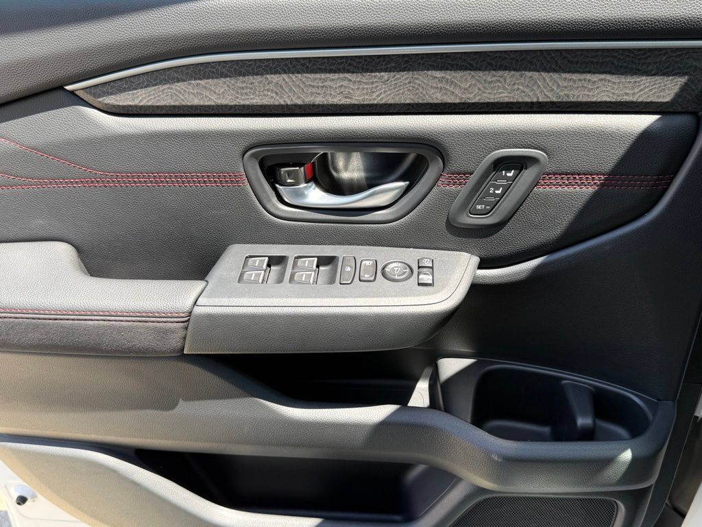 Certified 2026 Honda Pilot Black Edition image 32