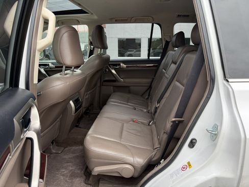 Used 2016 Lexus GX 460 Luxury AWD/4WD image 27