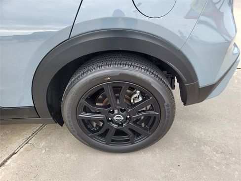Used 2024 Nissan Kicks SR image 26
