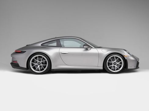 Used 2024 Porsche 911 GT3 image 2