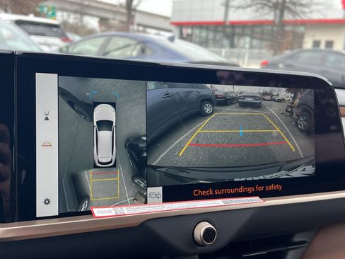 New 2025 Toyota Crown Signia image 14