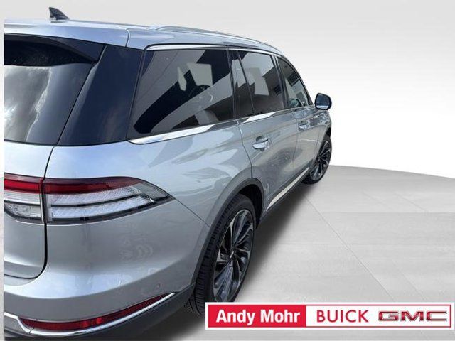 Used 2023 Lincoln Aviator Reserve w/ Equipment Group 201A AWD/4WD image 4