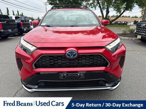 Used 2024 Toyota RAV4 SE w/ Weather & Moonroof Package AWD/4WD image 17