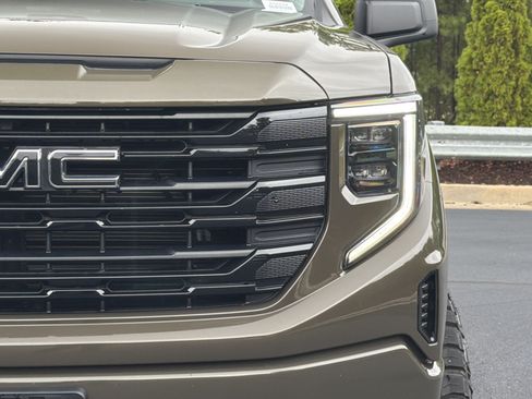 Used 2024 GMC Sierra 1500 Elevation w/ Preferred Package AWD/4WD image 20