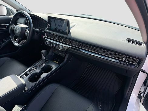 Used 2024 Honda Civic Touring image 28