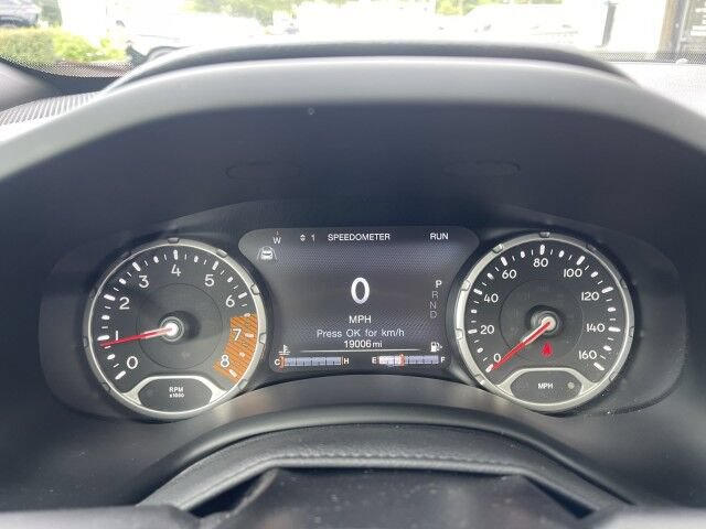 Used 2023 Jeep Renegade Altitude w/ Sun/Sound Group AWD/4WD image 22