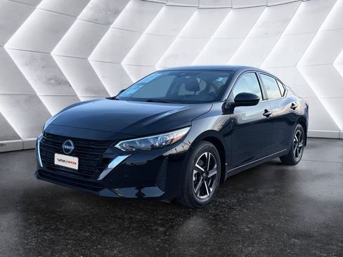 Used 2025 Nissan Sentra SV FWD image 3