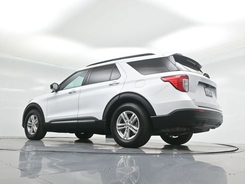 Certified 2021 Ford Explorer XLT image 53